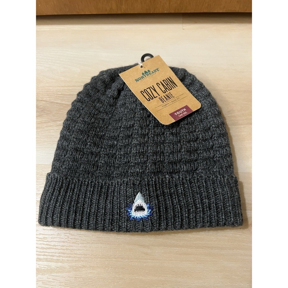 NWT Cozy Cabin Youth‎ Beanie Gray Soft Lined Knit One Size Shark Design Acrylic